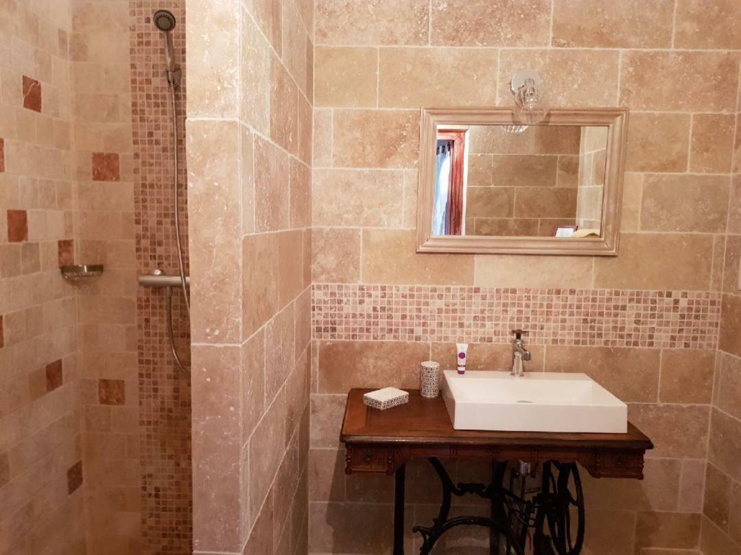Domaine De Bertrandy Bed & Breakfast Allemagne-en-Provence Ngoại thất bức ảnh